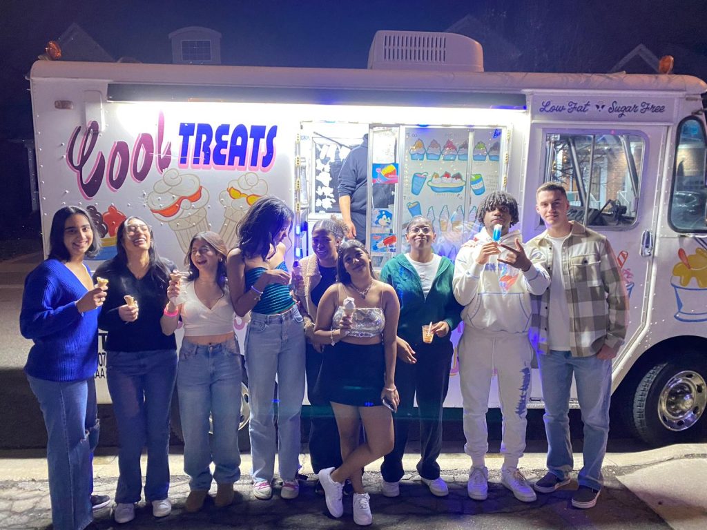 Ice cream truck near me, Ice cream truck birthday party, Ice cream truck flavors menu, Ice cream truck party packages Canada, Specialty ice cream truck